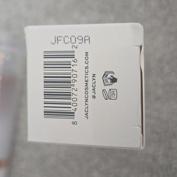 Jaclyn Skin Perfecting Blurring Tint 30ml - Picture 7 of 7